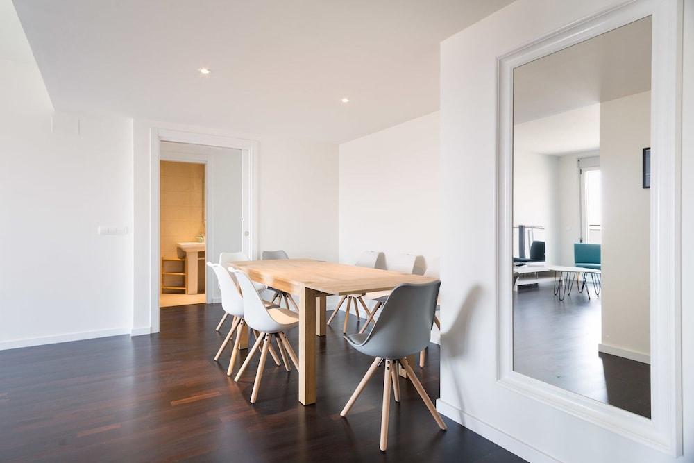 Olala Port Forum Apartments Sant Adria de Besos Εξωτερικό φωτογραφία