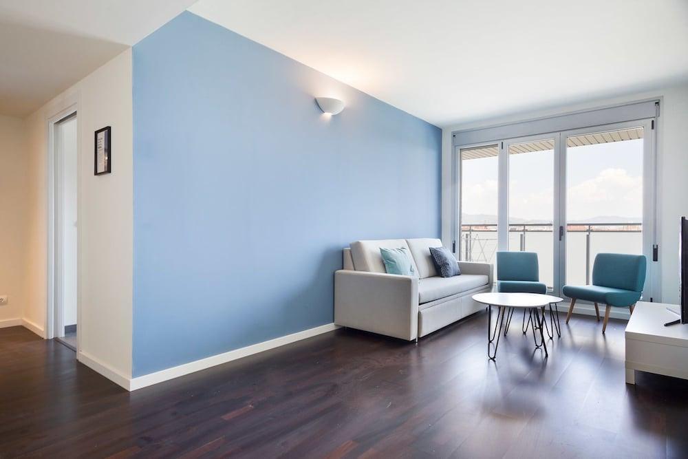 Olala Port Forum Apartments Sant Adria de Besos Εξωτερικό φωτογραφία