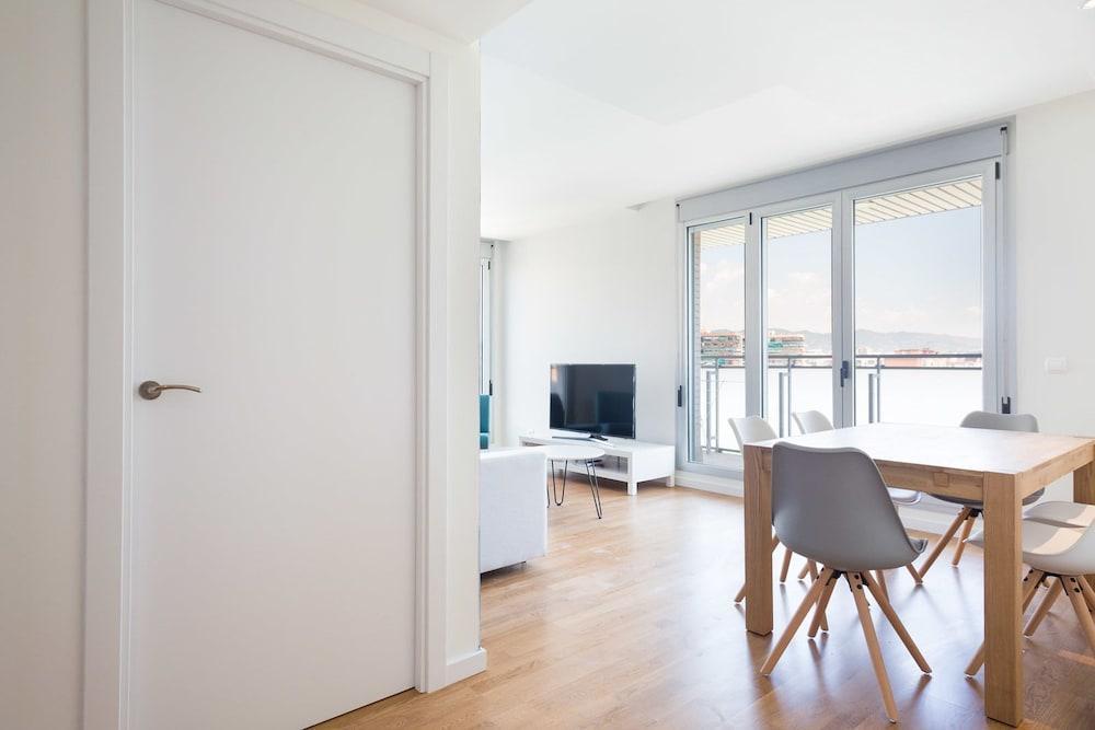 Olala Port Forum Apartments Sant Adria de Besos Εξωτερικό φωτογραφία