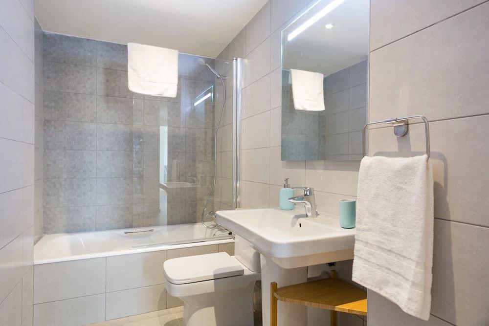 Olala Port Forum Apartments Sant Adria de Besos Εξωτερικό φωτογραφία